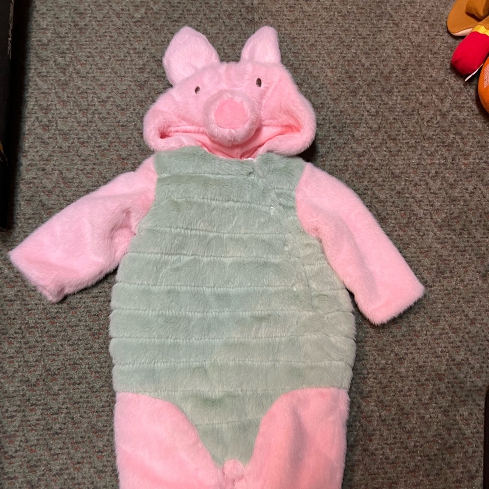 Pottery Barn Disney Piglet costume size 6-12 months - Picture 2 of 7